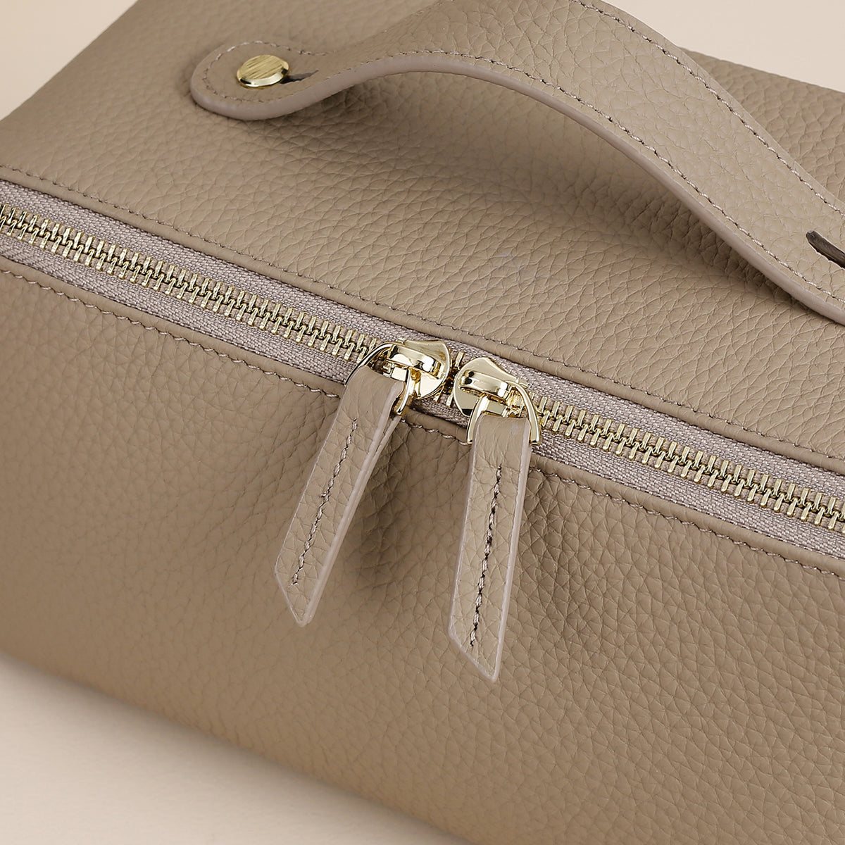 Genuine Leather Makeup Bag – Travel Cosmetic Organizer