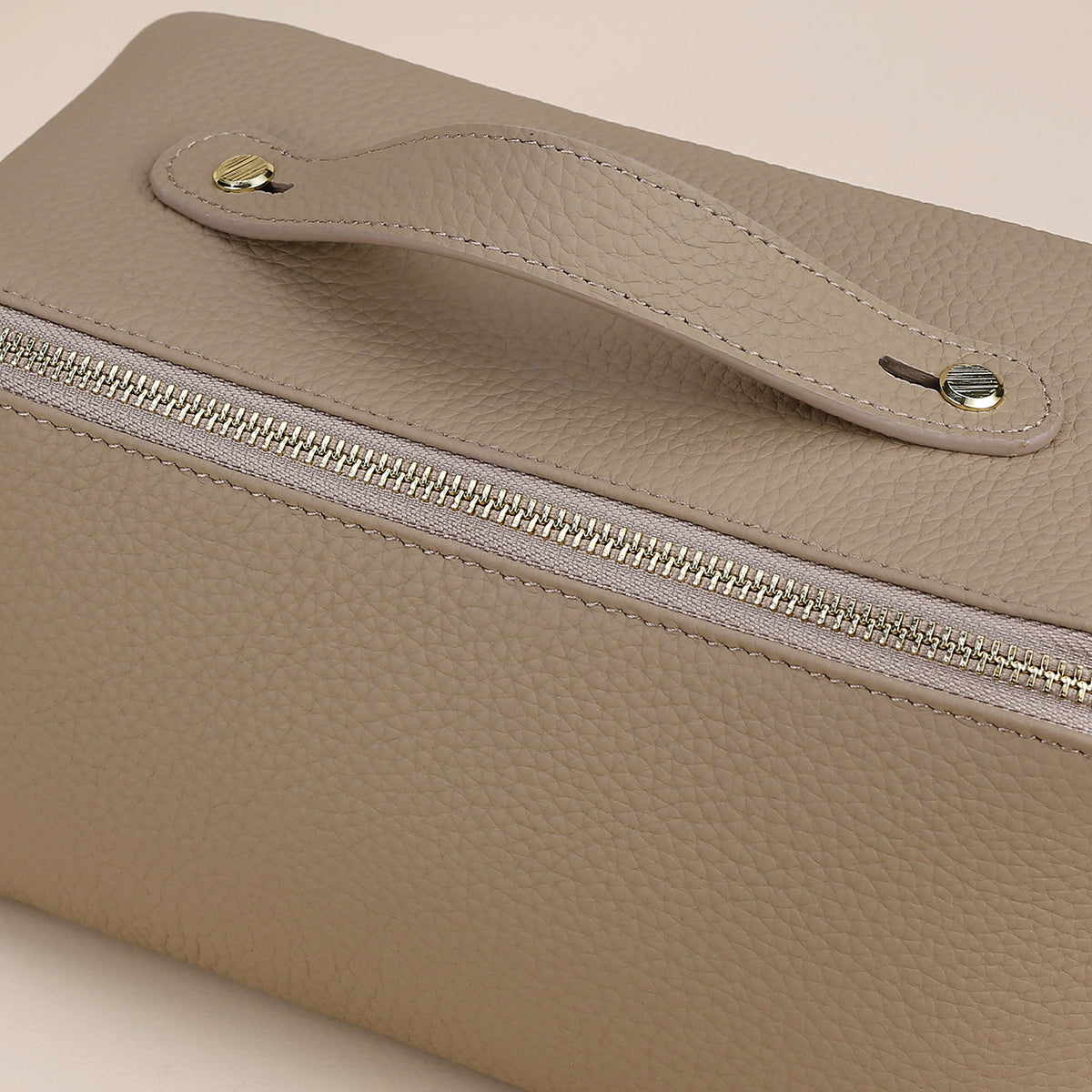 Genuine Leather Makeup Bag – Travel Cosmetic Organizer